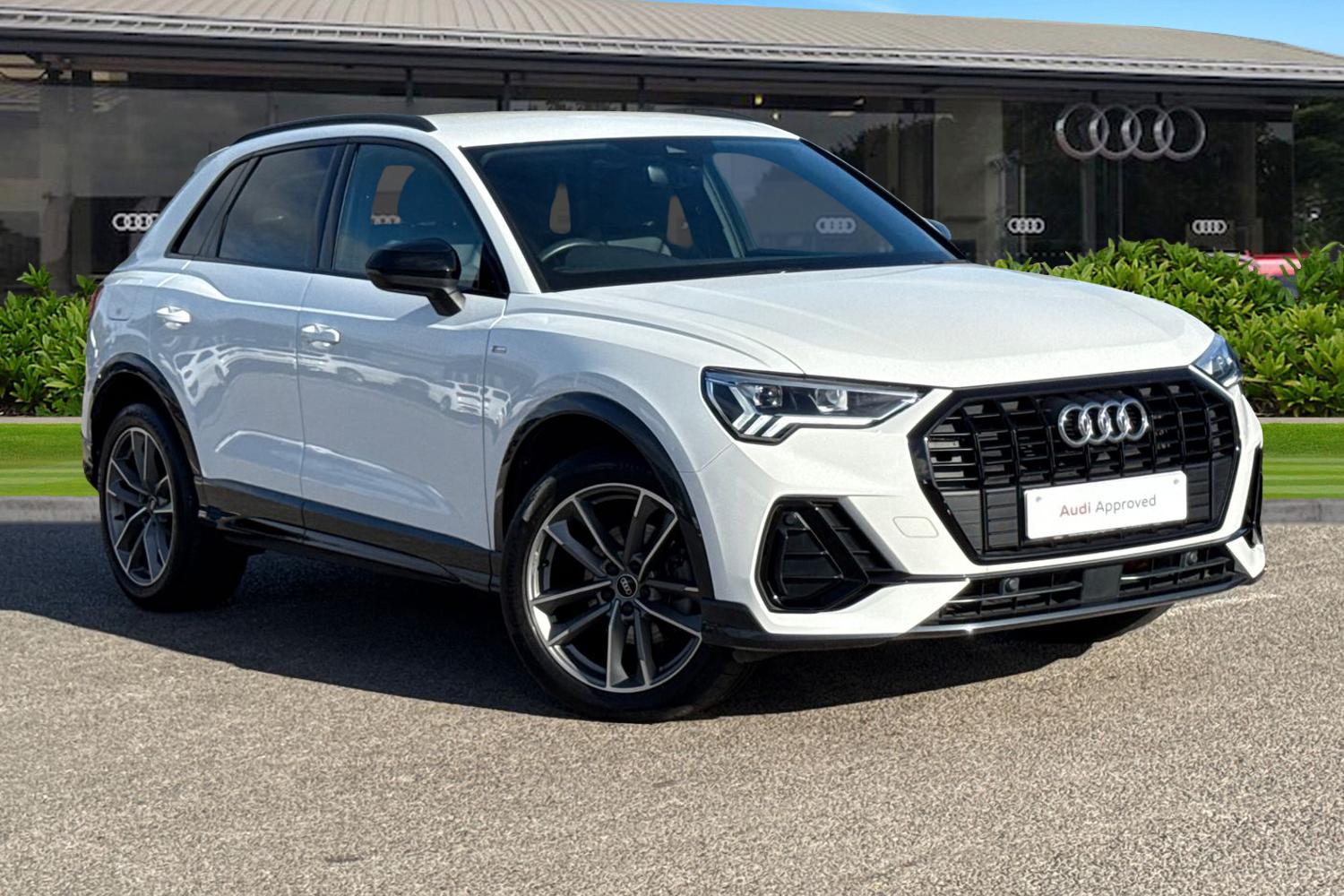 Main listing image - Audi Q3