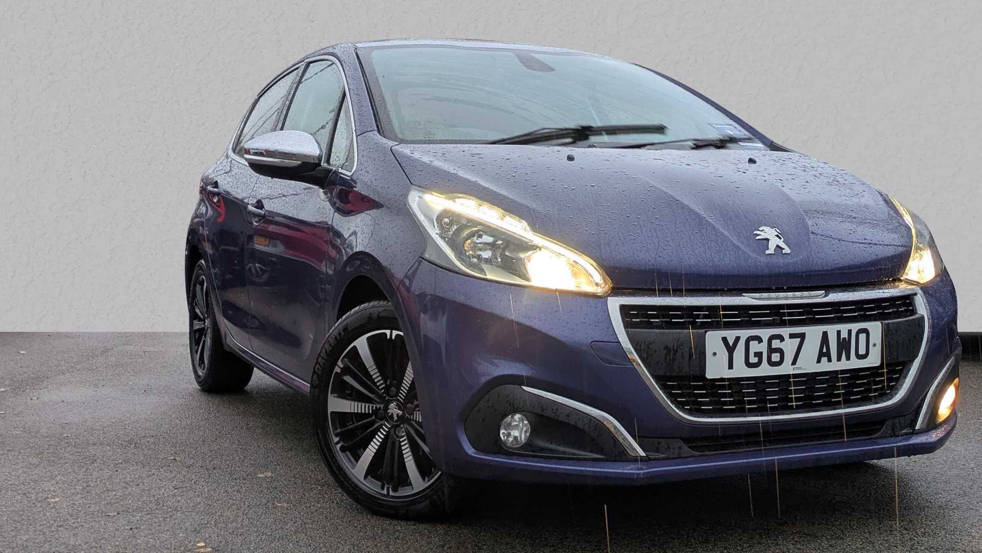 Main listing image - Peugeot 208