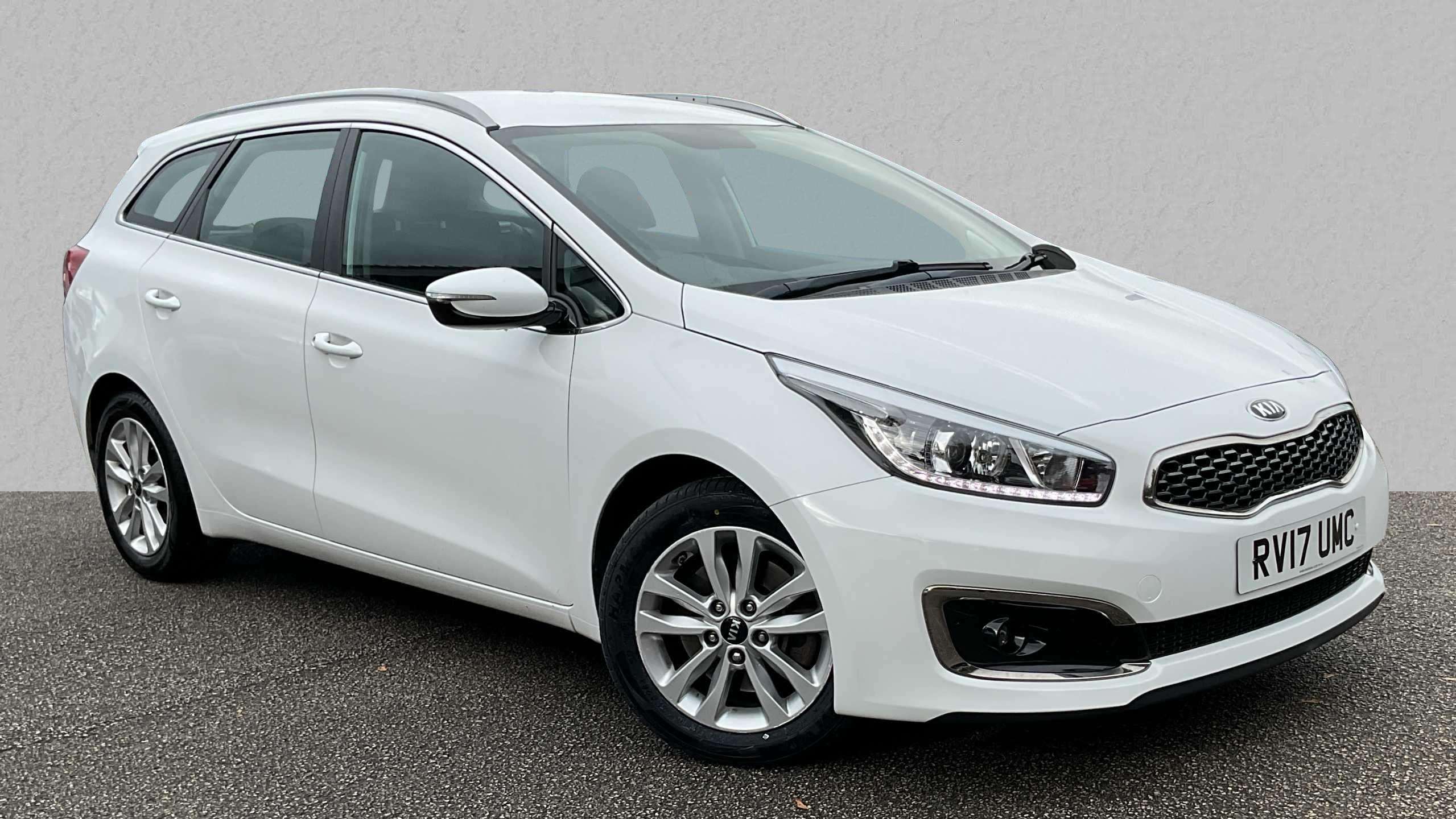 Main listing image - Kia Ceed SW
