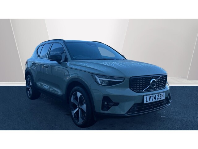 Main listing image - Volvo XC40