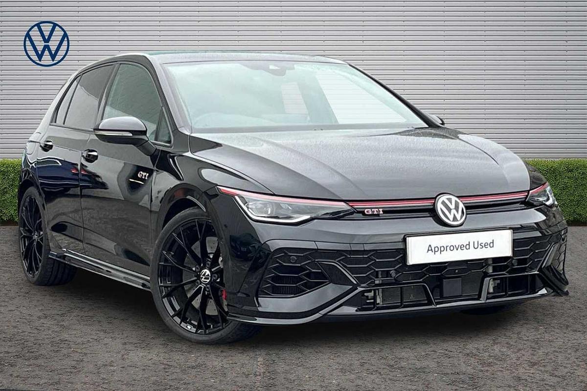 Main listing image - Volkswagen Golf