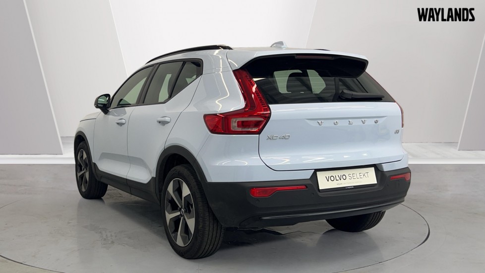 Main listing image - Volvo XC40