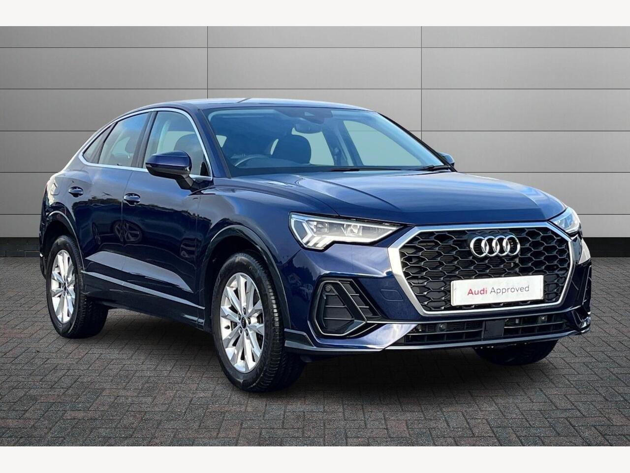 Main listing image - Audi Q3
