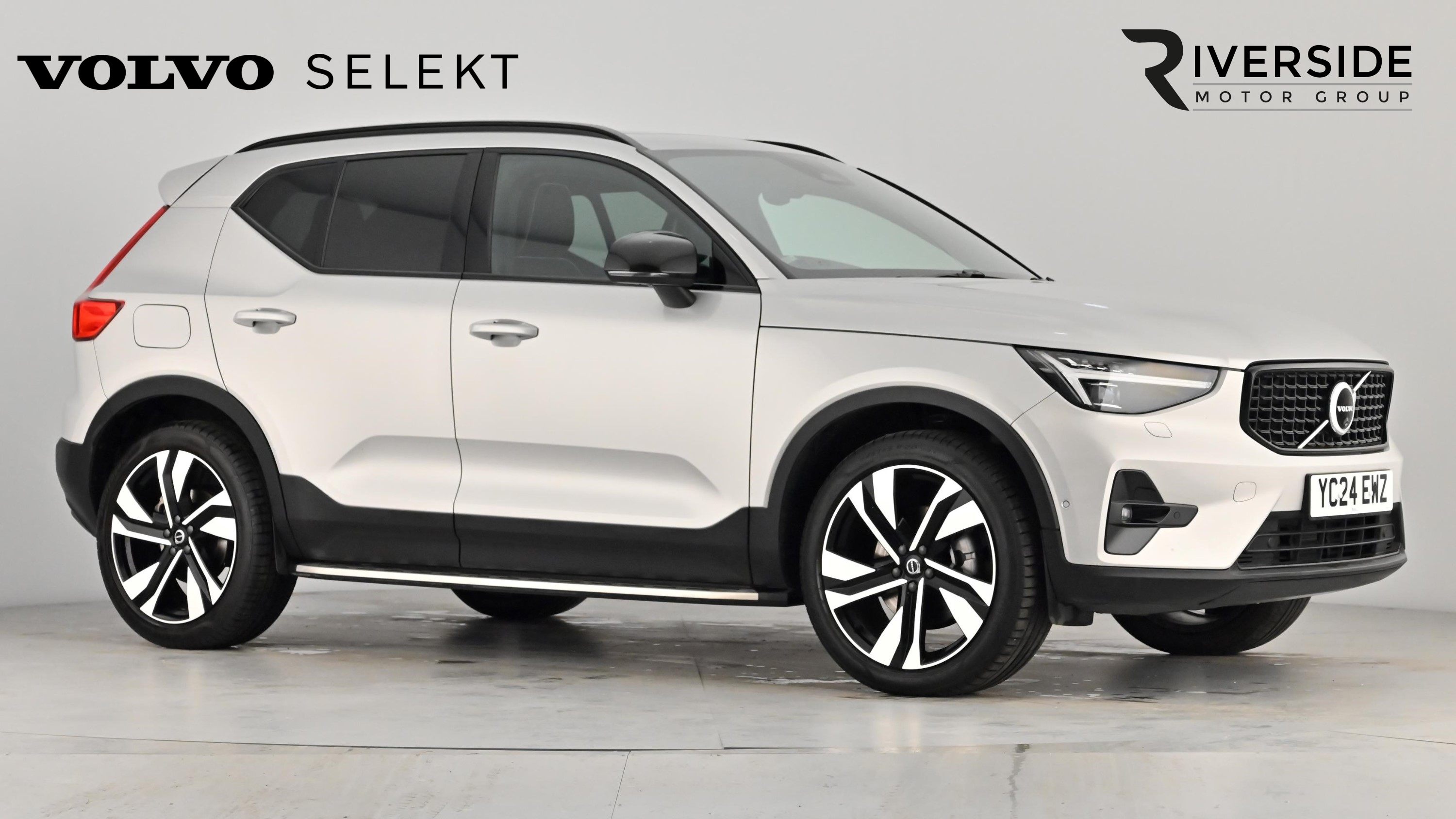 Main listing image - Volvo XC40