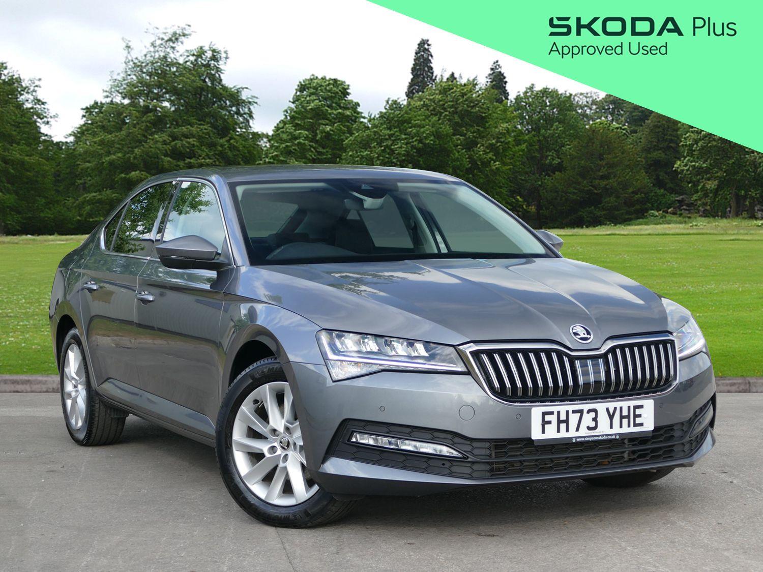 Main listing image - Skoda Superb