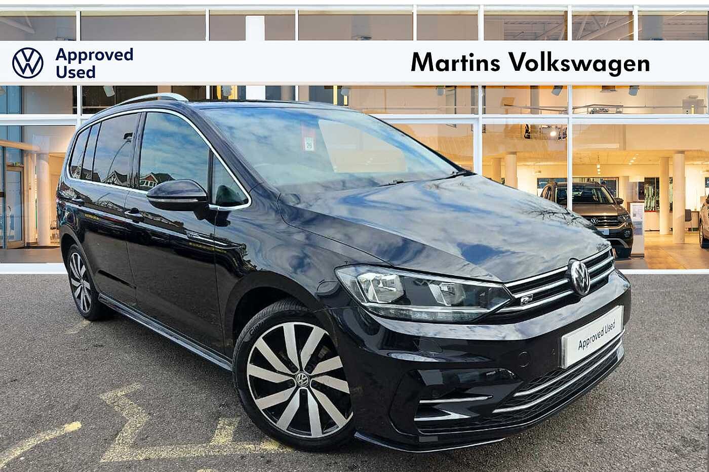 Main listing image - Volkswagen Touran