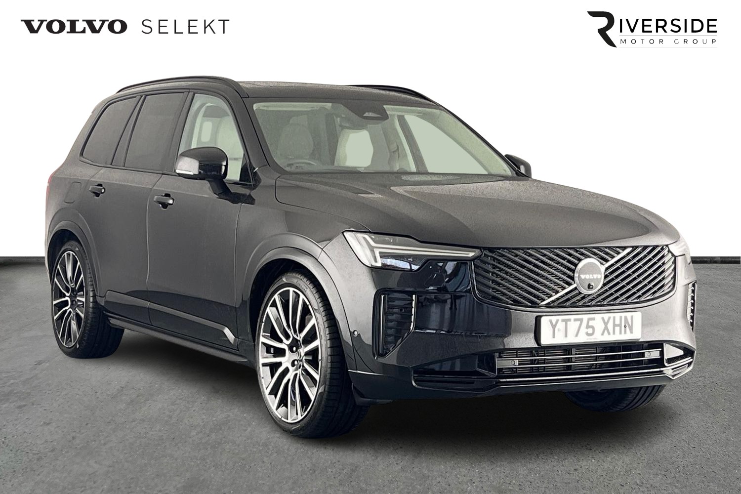 Main listing image - Volvo XC90