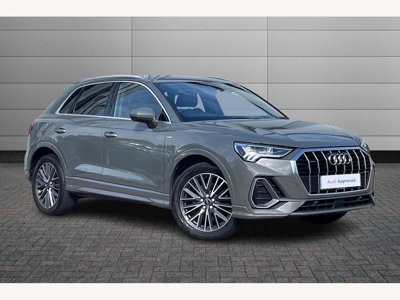 Main listing image - Audi Q3