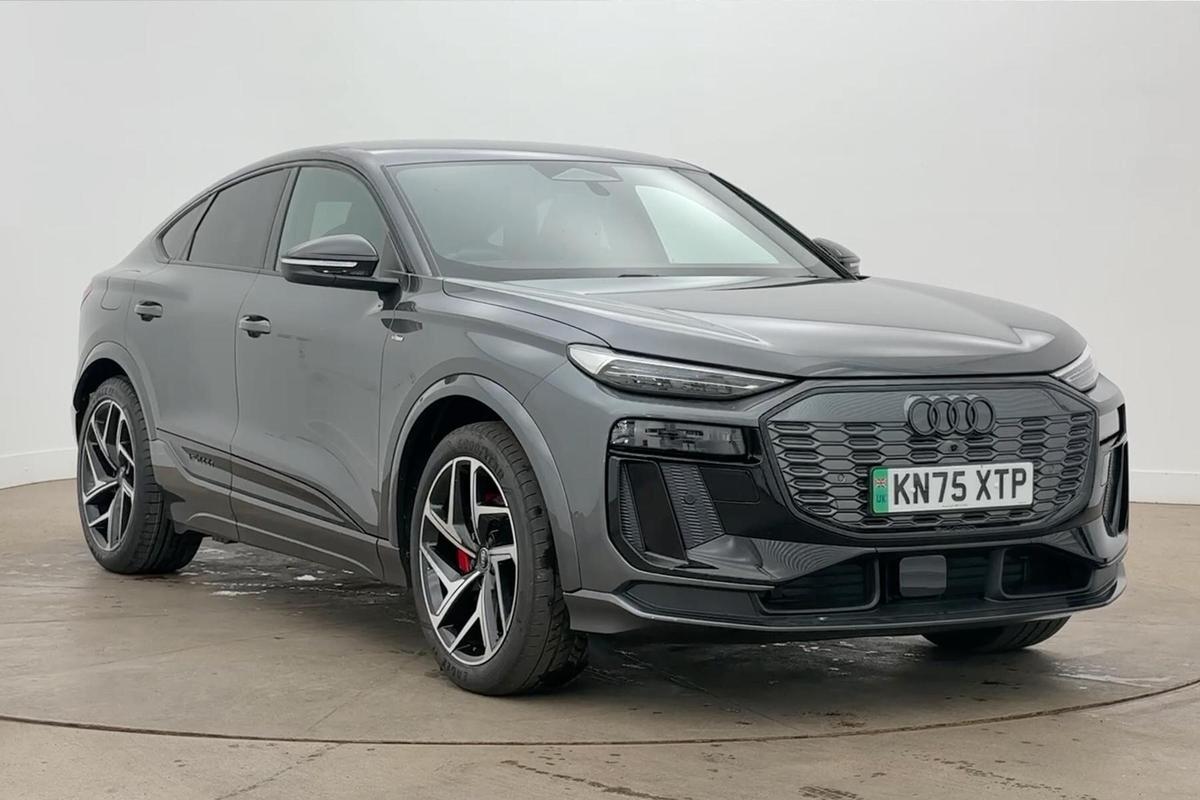 Main listing image - Audi Q6