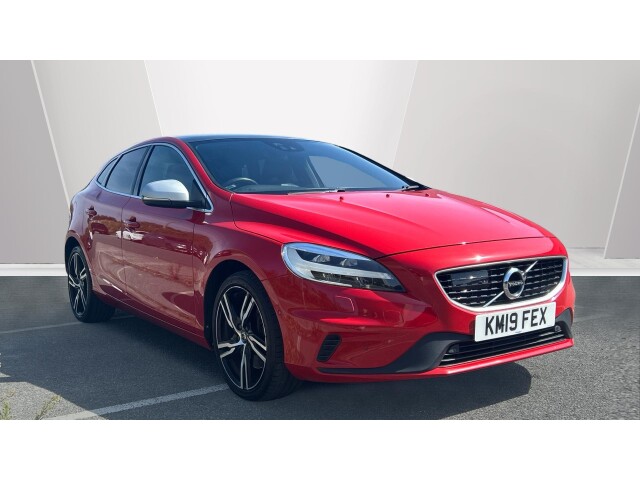 Main listing image - Volvo V40