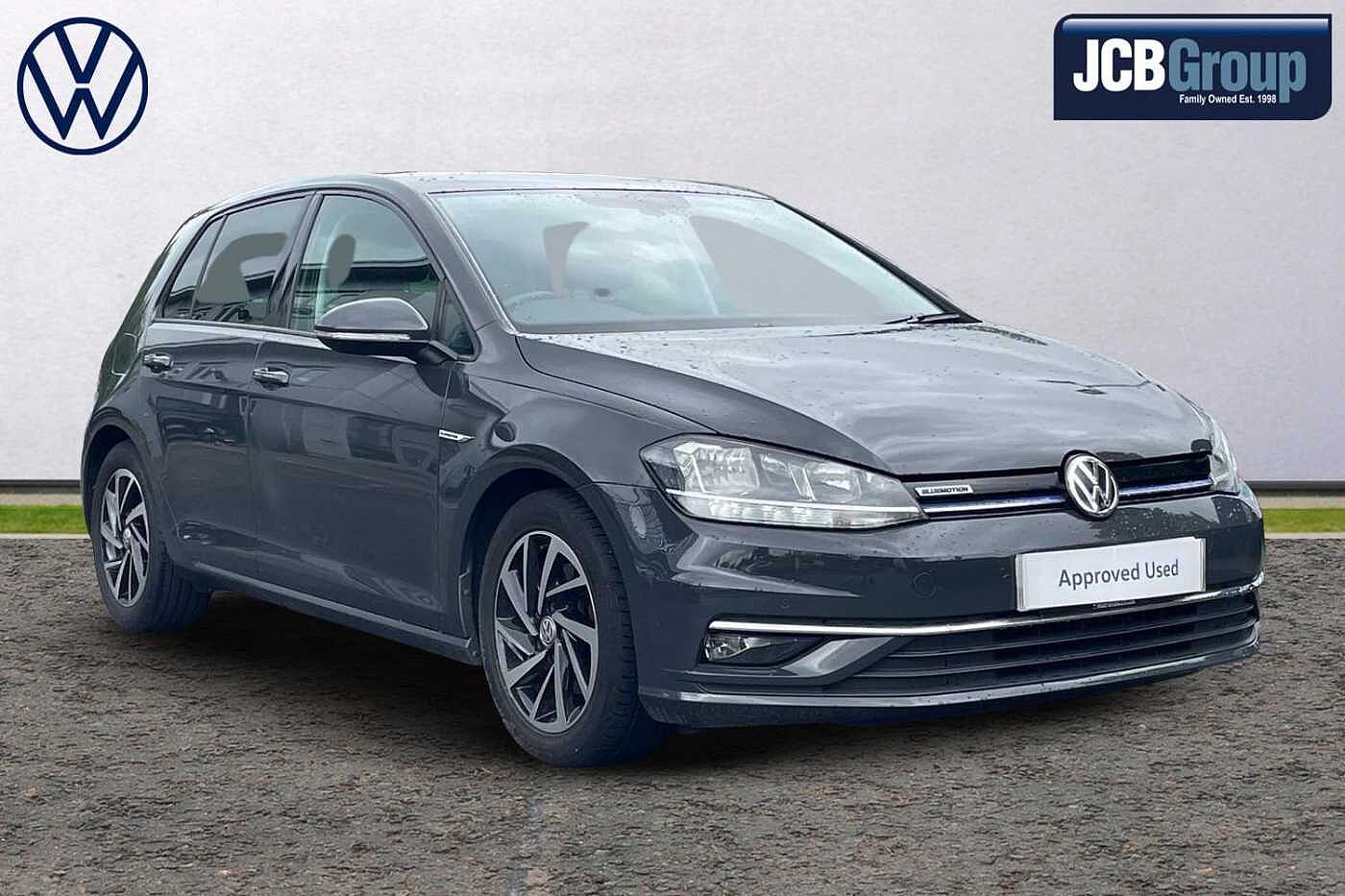 Main listing image - Volkswagen Golf