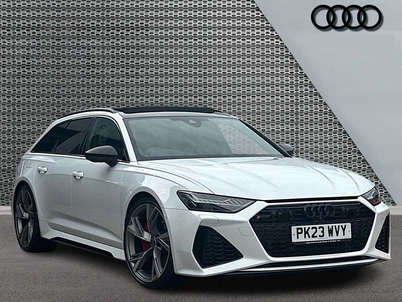 Main listing image - Audi RS6