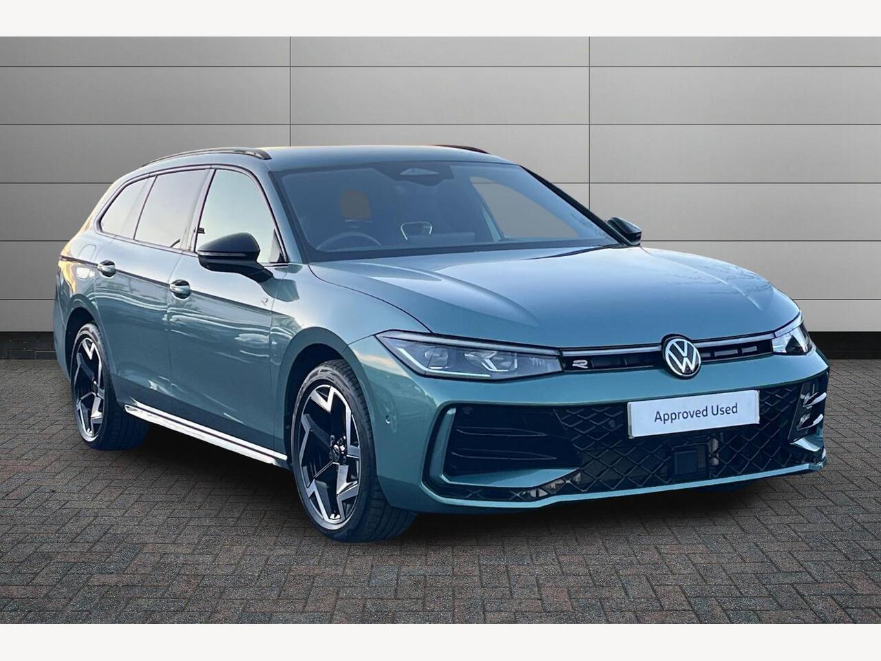 Main listing image - Volkswagen Passat