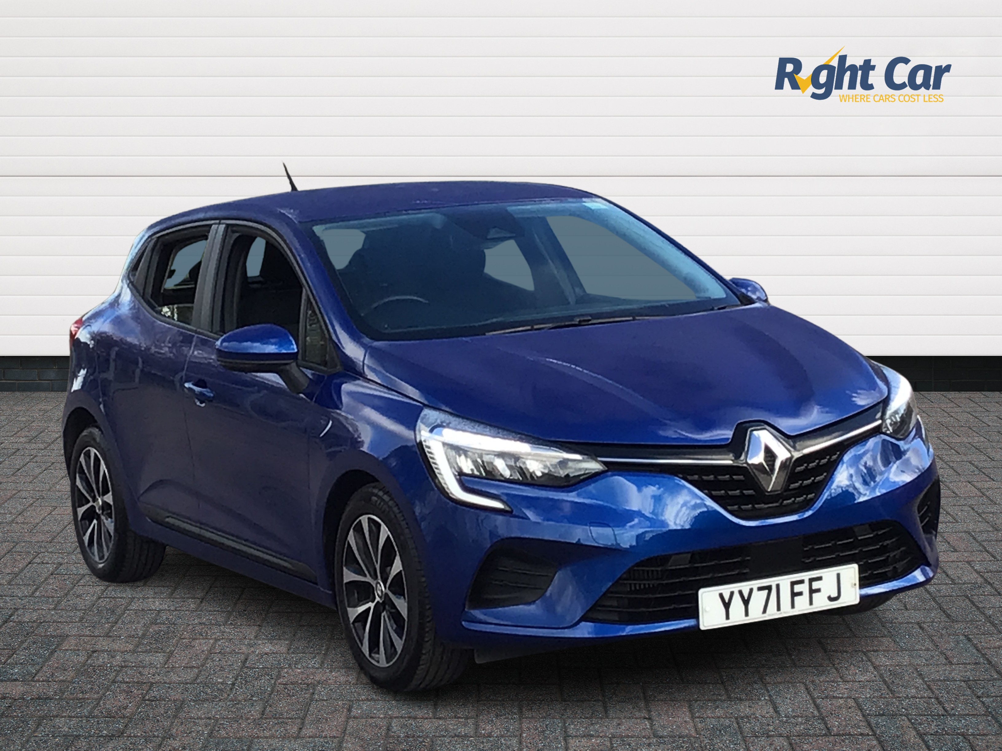 Main listing image - Renault Clio