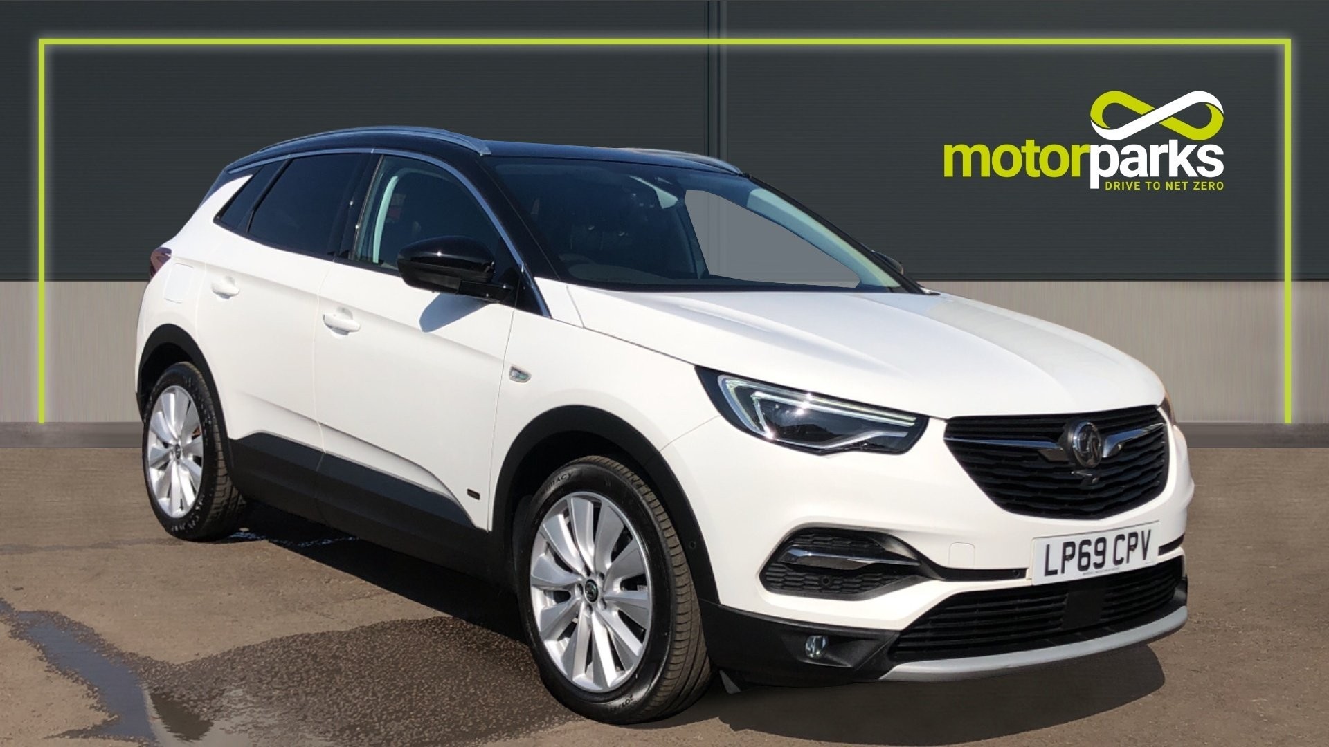 Main listing image - Vauxhall Grandland X