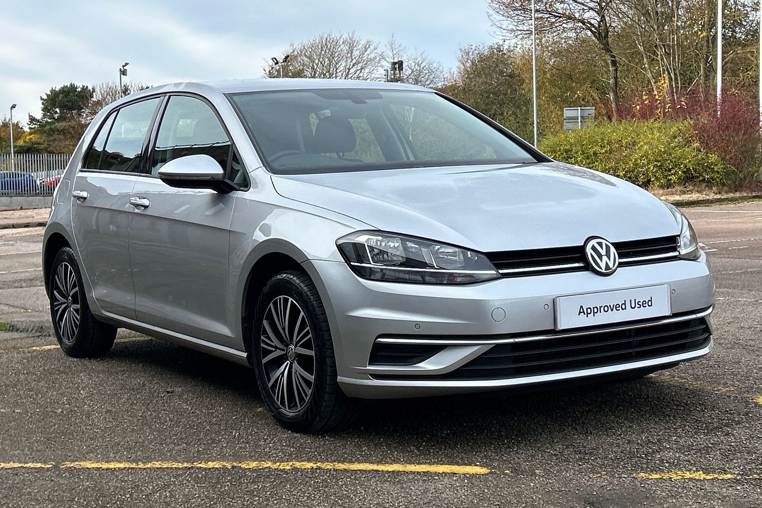 Main listing image - Volkswagen Golf