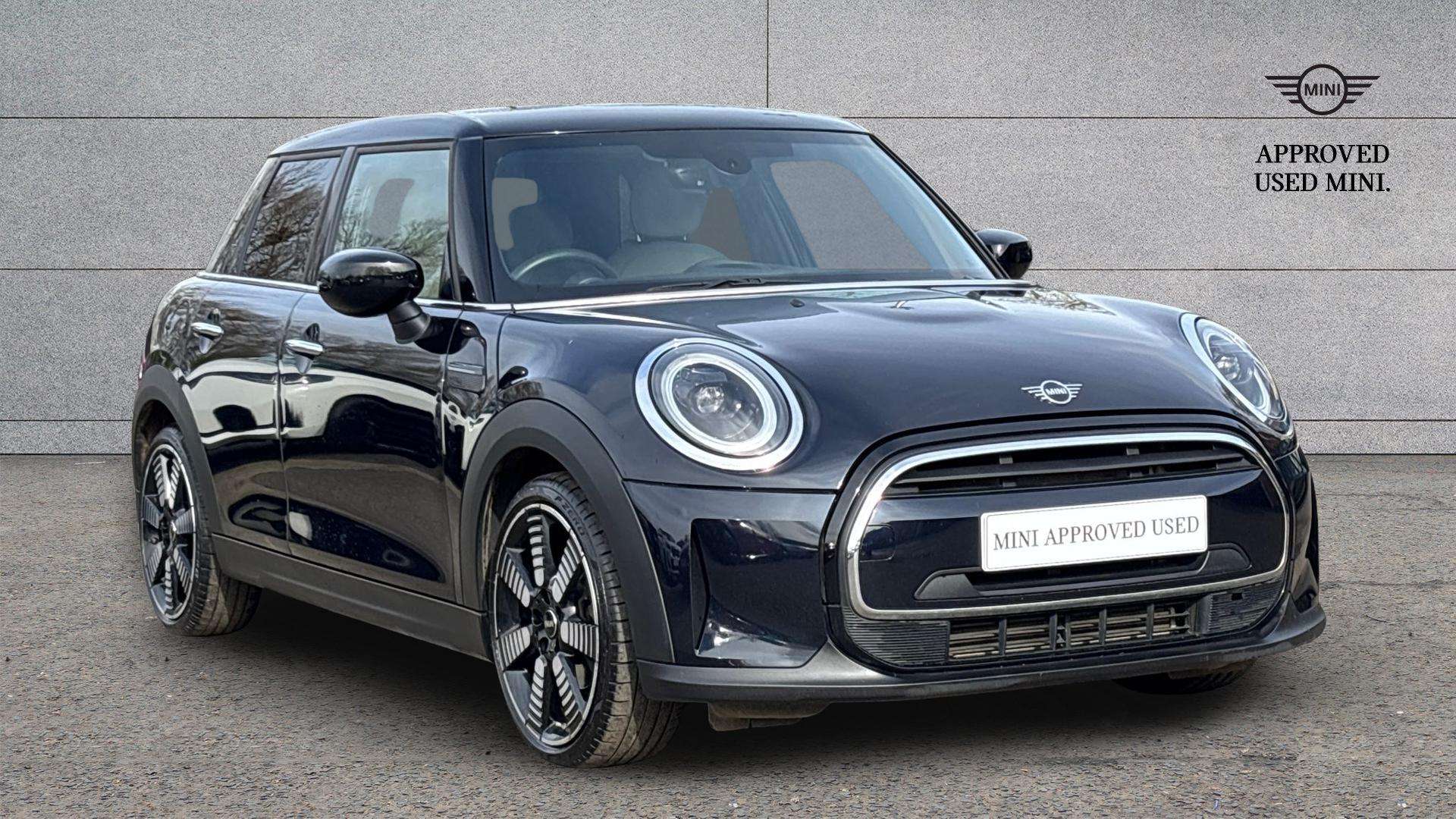 Main listing image - MINI Hatchback 5dr