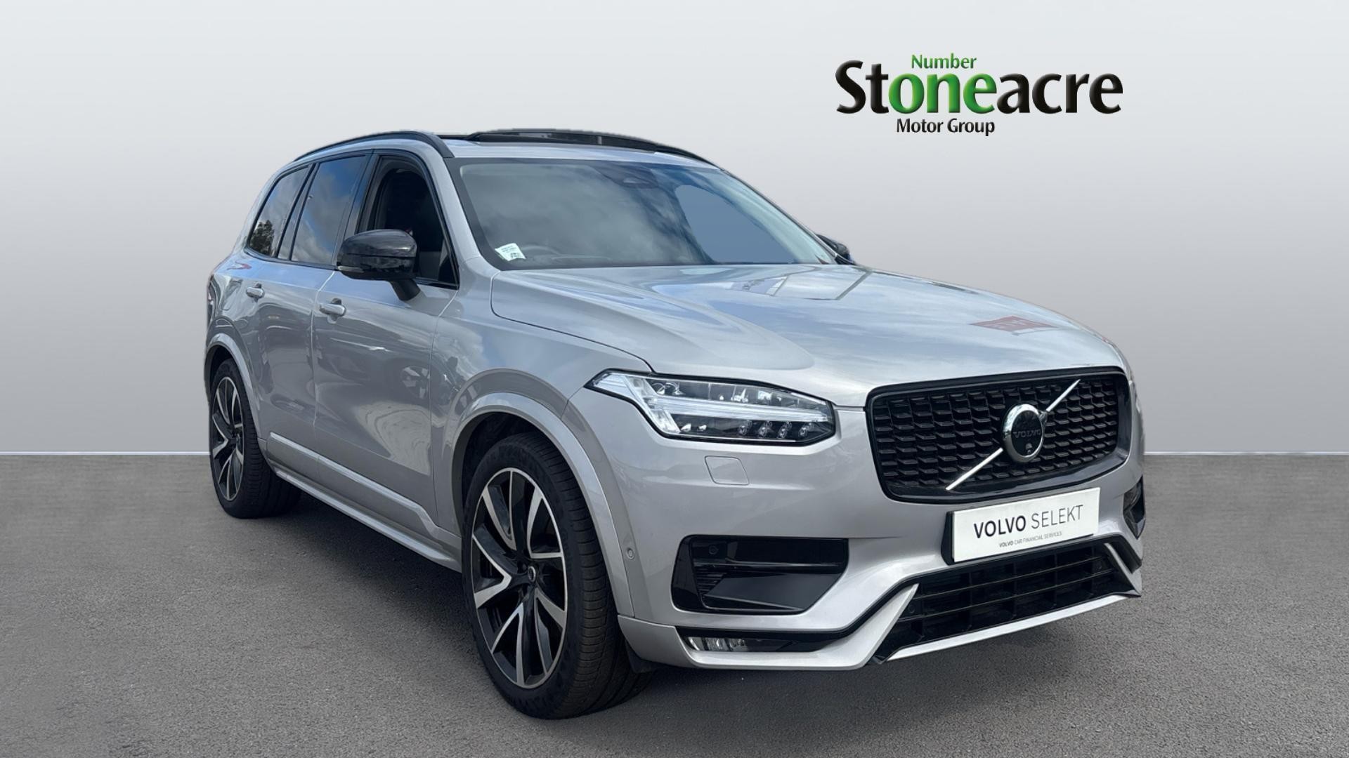 Main listing image - Volvo XC90