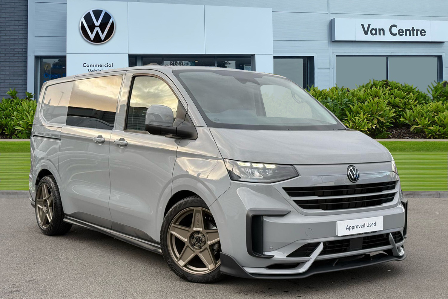 Main listing image - Volkswagen Transporter