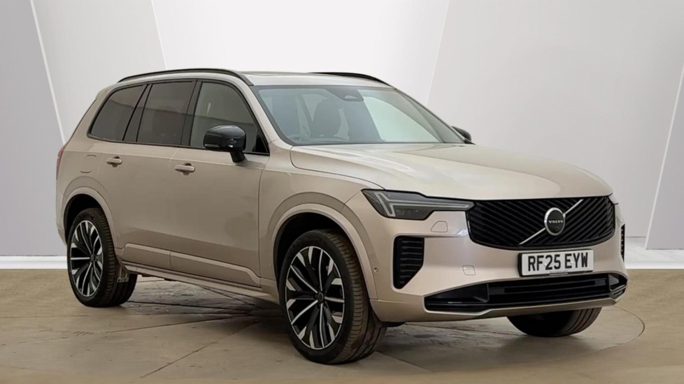 Main listing image - Volvo XC90