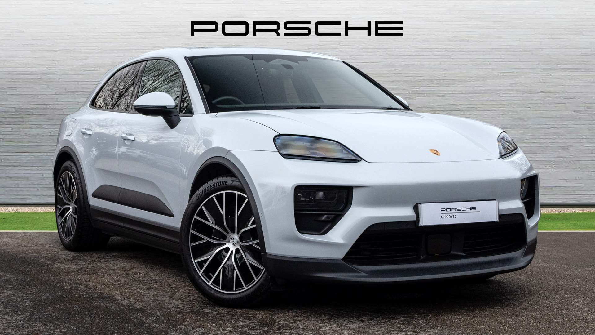 Main listing image - Porsche Macan