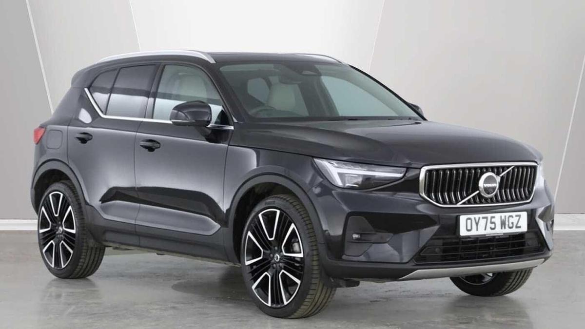 Main listing image - Volvo XC40