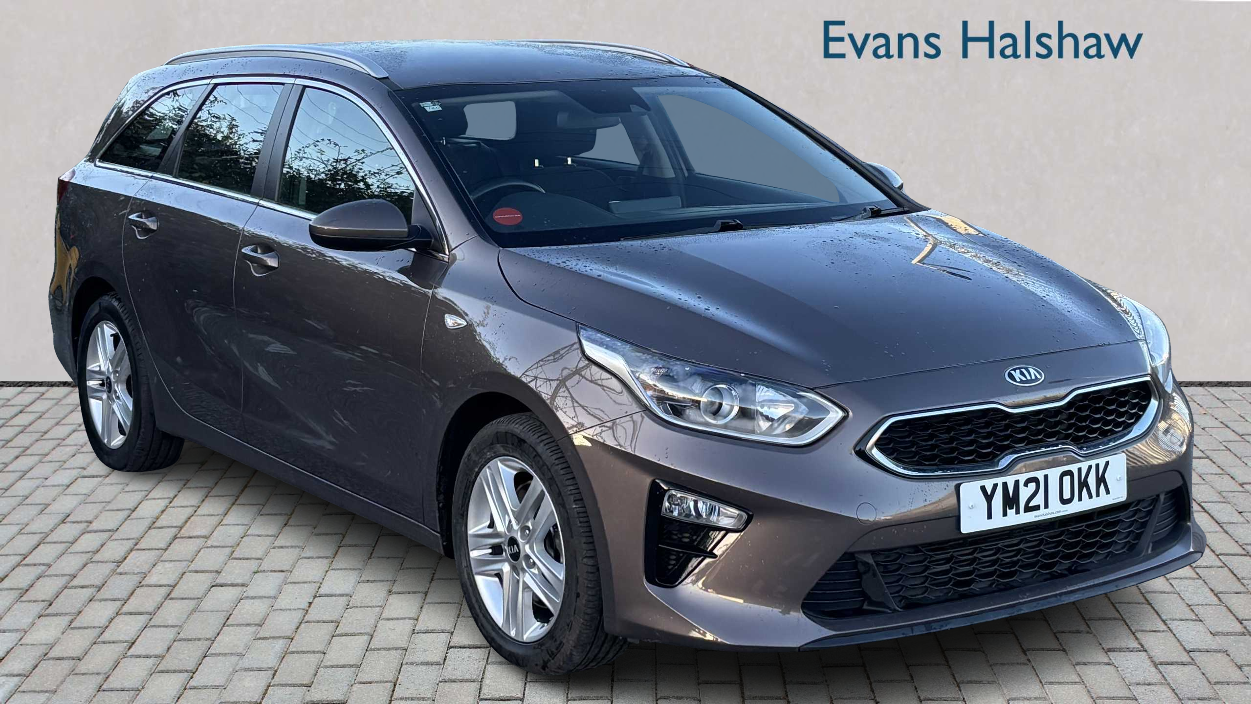 Main listing image - Kia Ceed SW