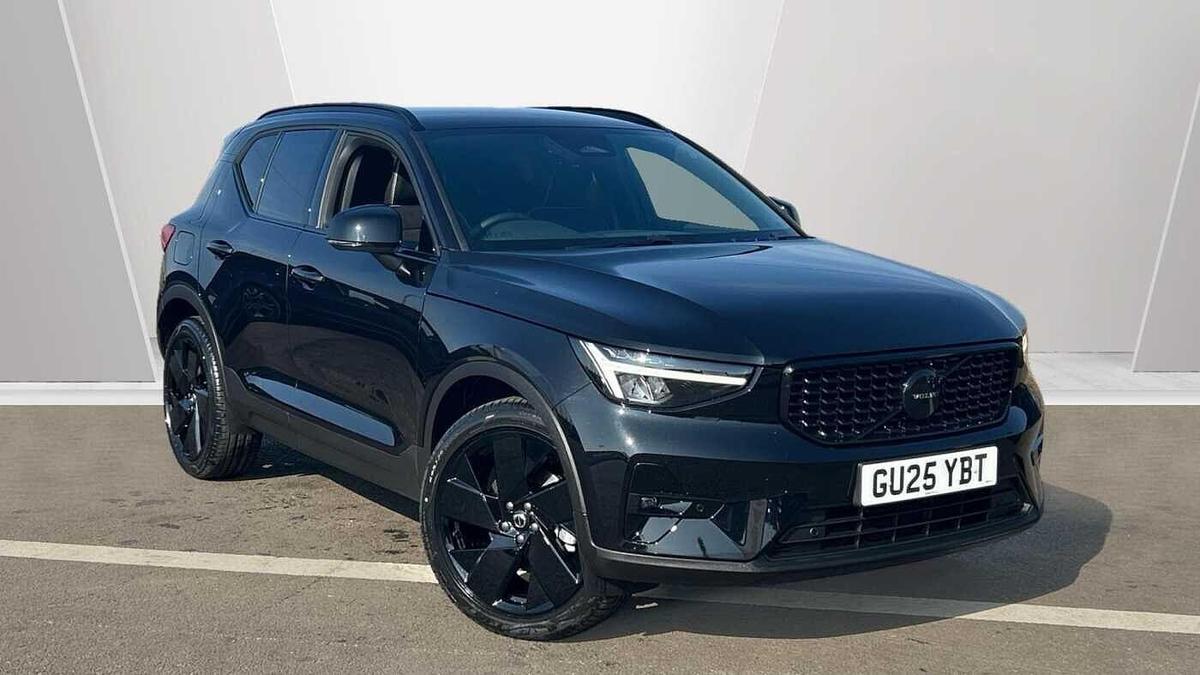 Main listing image - Volvo XC40