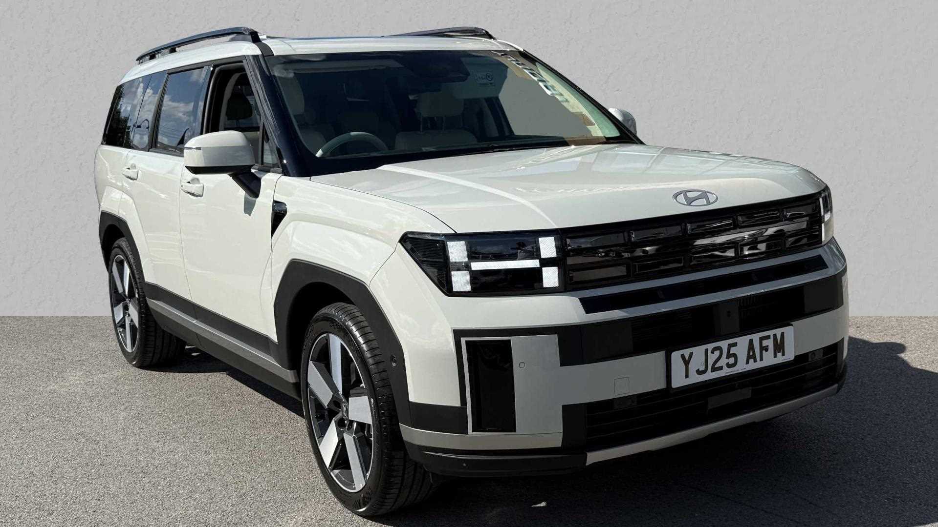 Main listing image - Hyundai Santa Fe