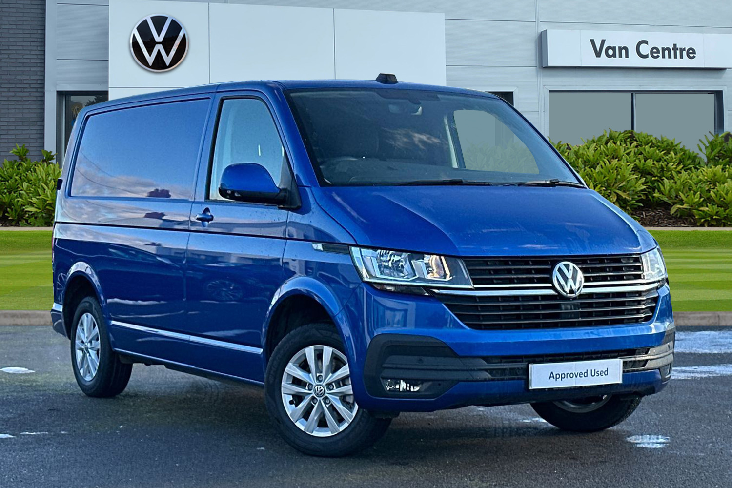Main listing image - Volkswagen Transporter