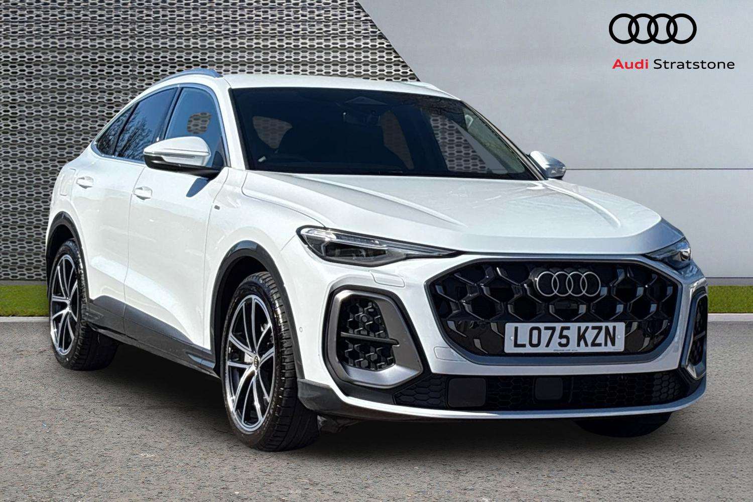 Main listing image - Audi Q5 Sportback