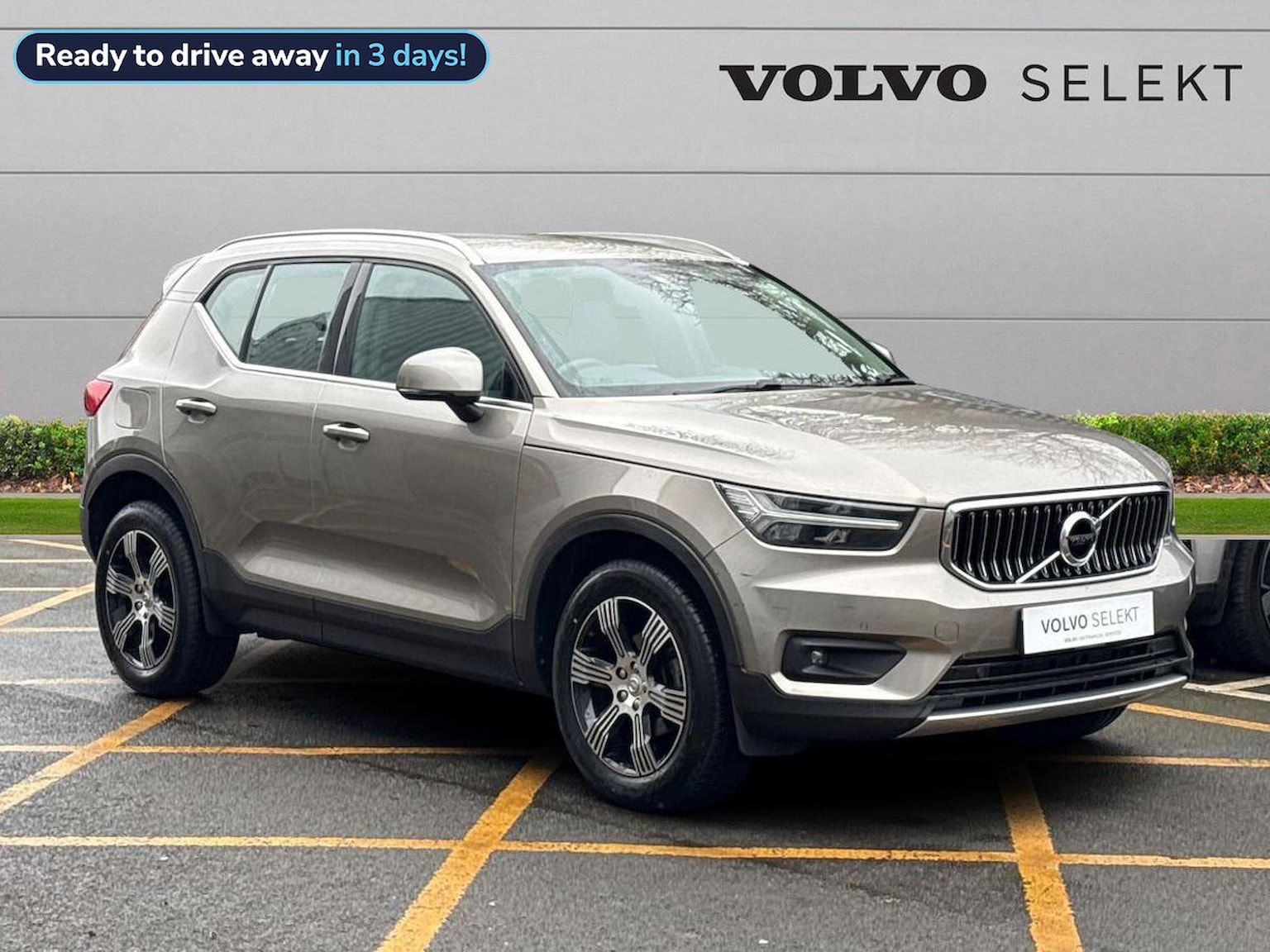 Main listing image - Volvo XC40