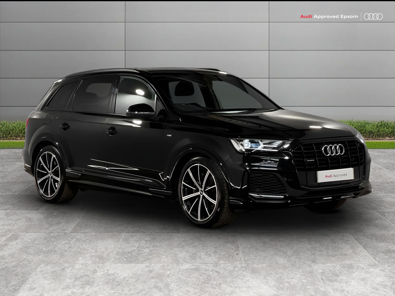 Main listing image - Audi Q7