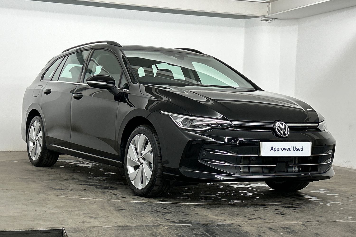 Main listing image - Volkswagen Golf Estate