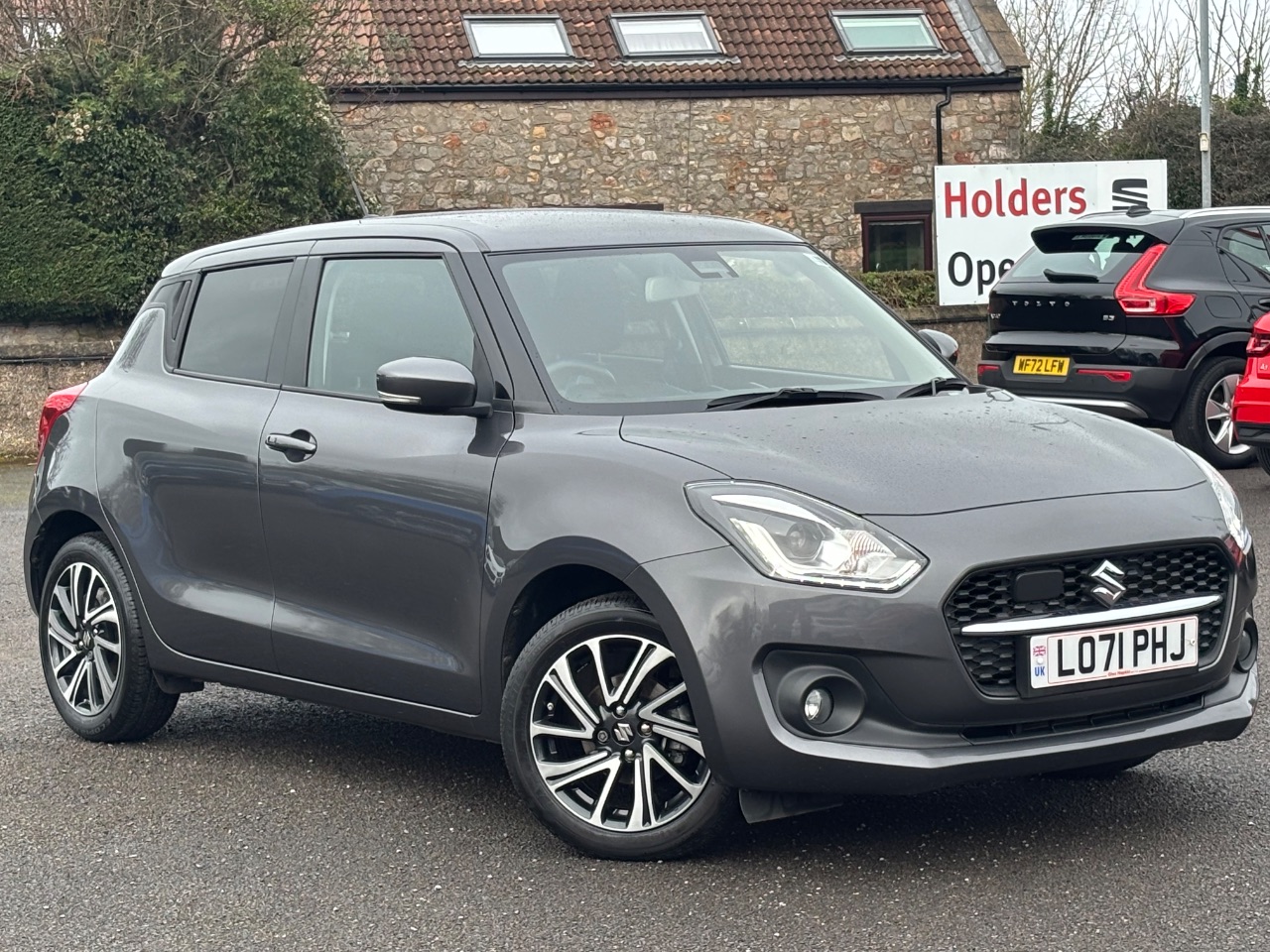 Main listing image - Suzuki Swift