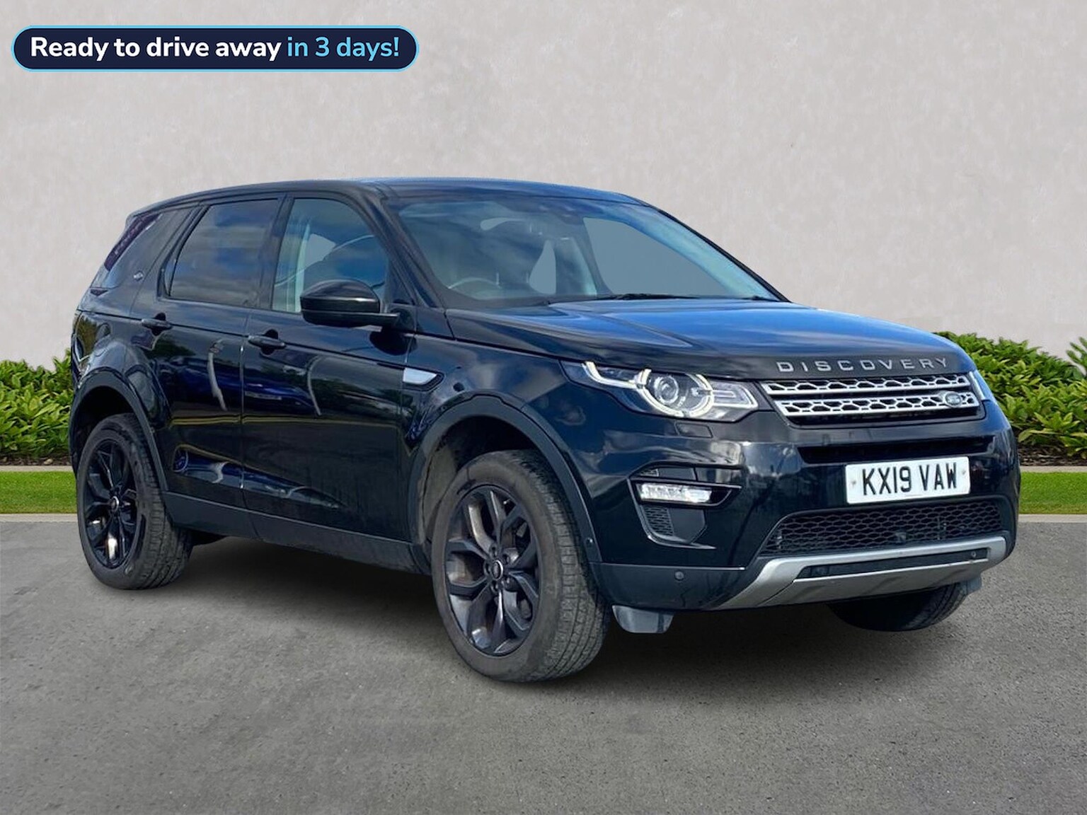 Main listing image - Land Rover Discovery Sport