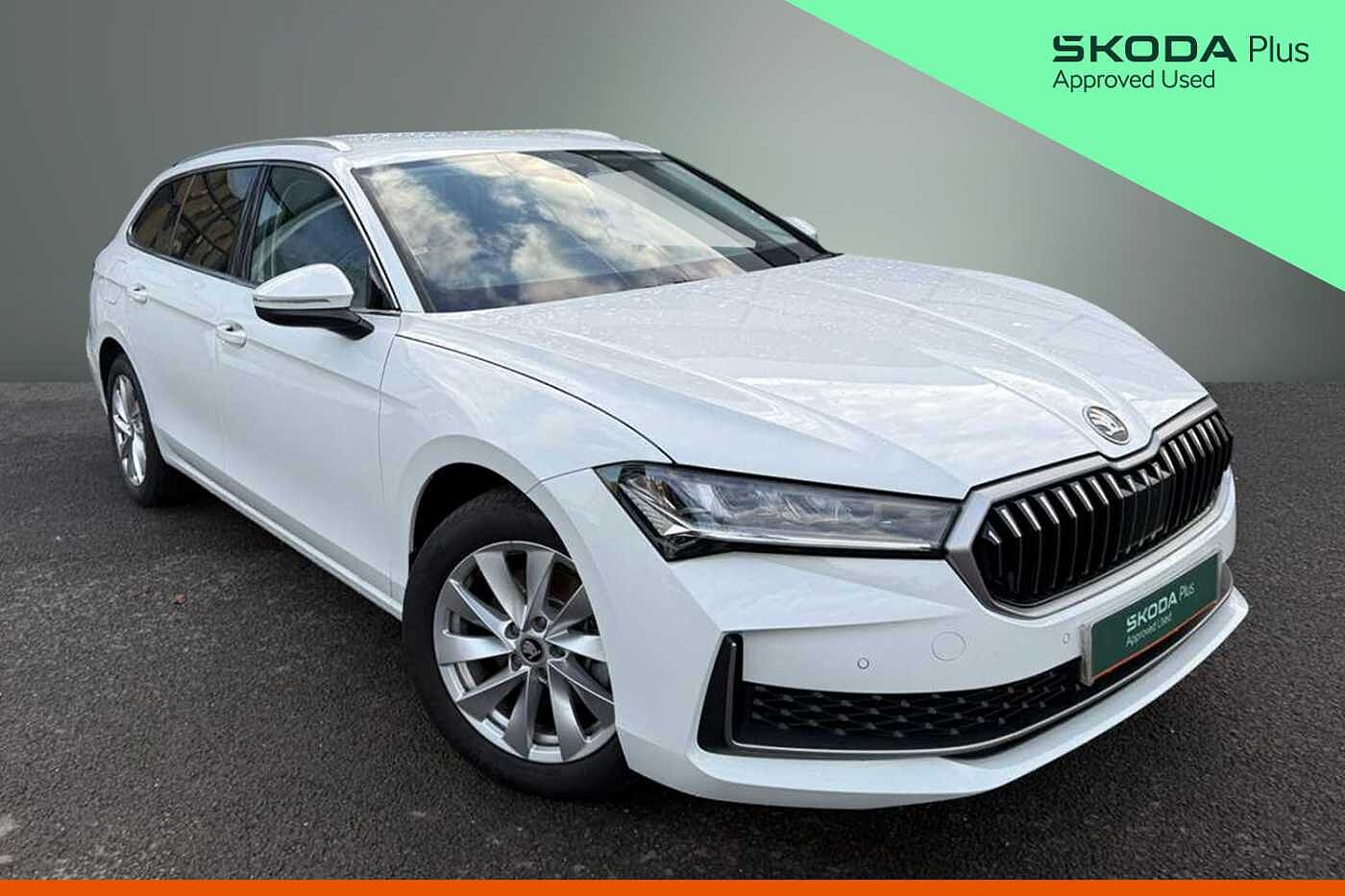 Main listing image - Skoda Superb Estate
