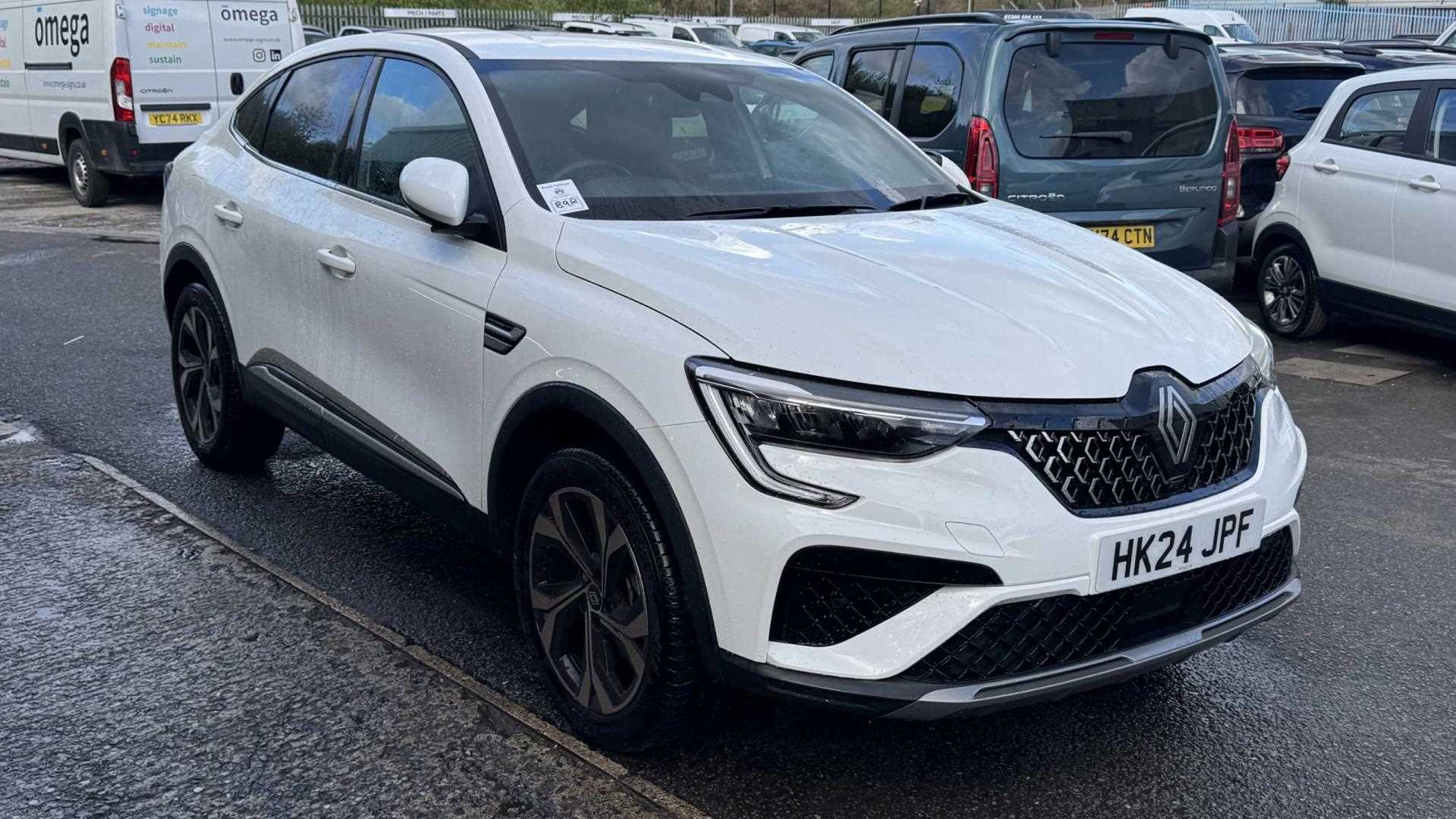 Main listing image - Renault Arkana