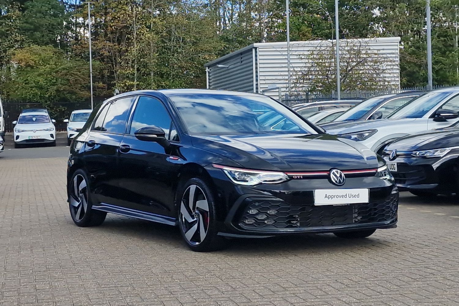 Main listing image - Volkswagen Golf