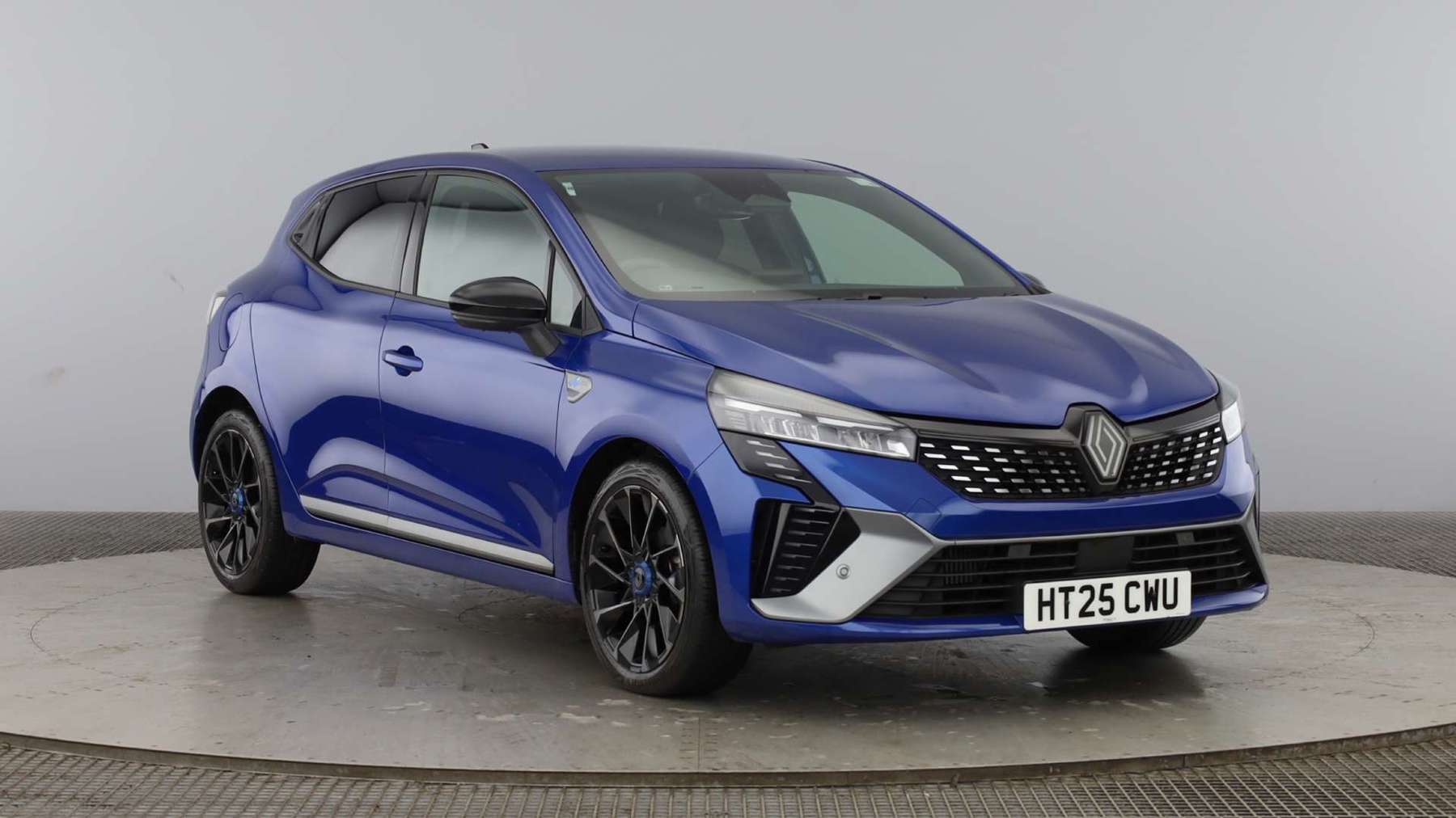 Main listing image - Renault Clio