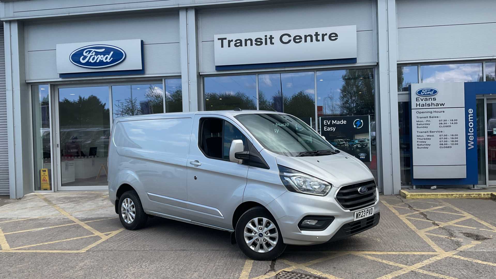 Main listing image - Ford Transit Custom