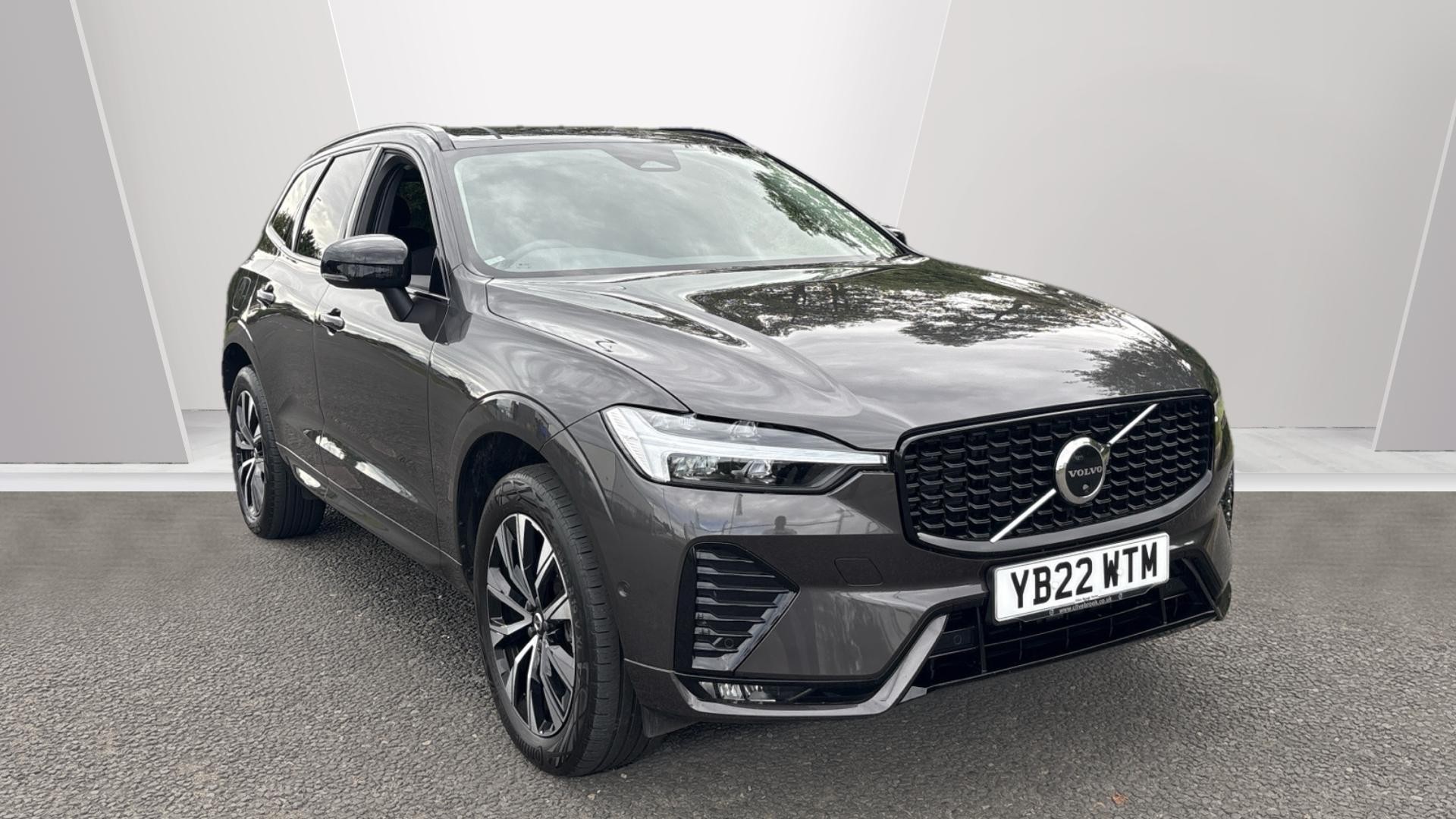 Main listing image - Volvo XC60