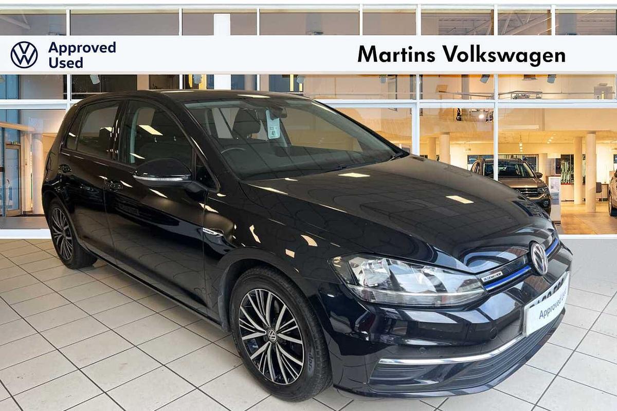 Main listing image - Volkswagen Golf