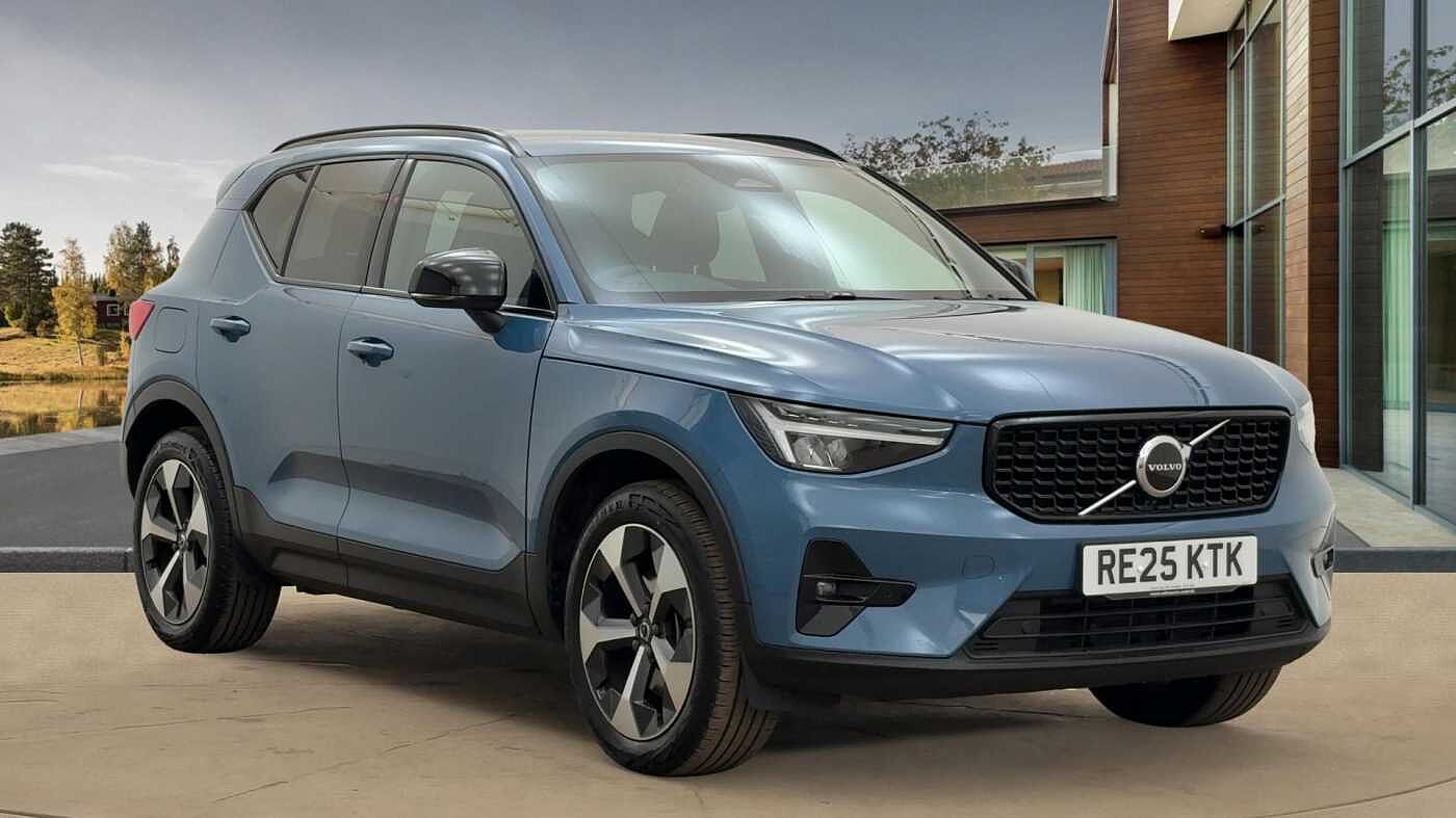 Main listing image - Volvo XC40