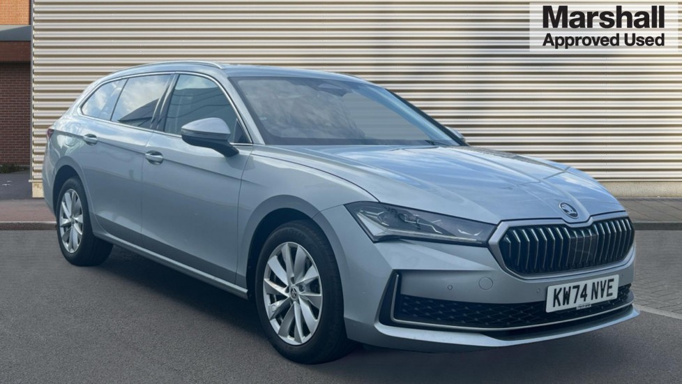 Main listing image - Skoda Superb Estate