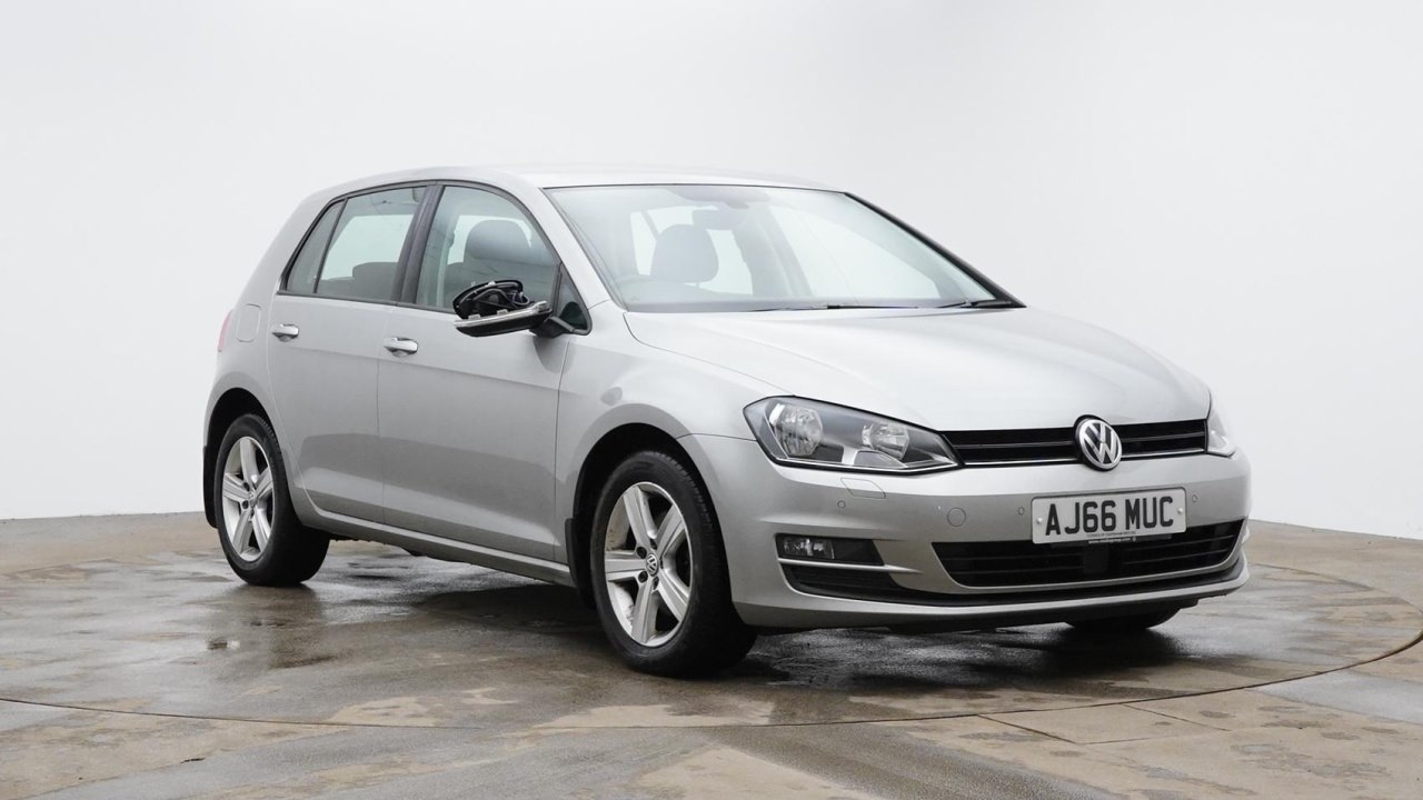 Main listing image - Volkswagen Golf