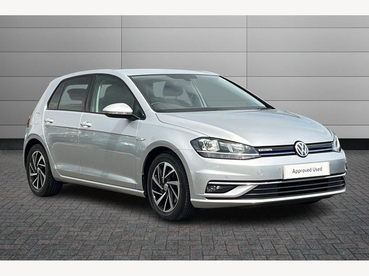 Main listing image - Volkswagen Golf