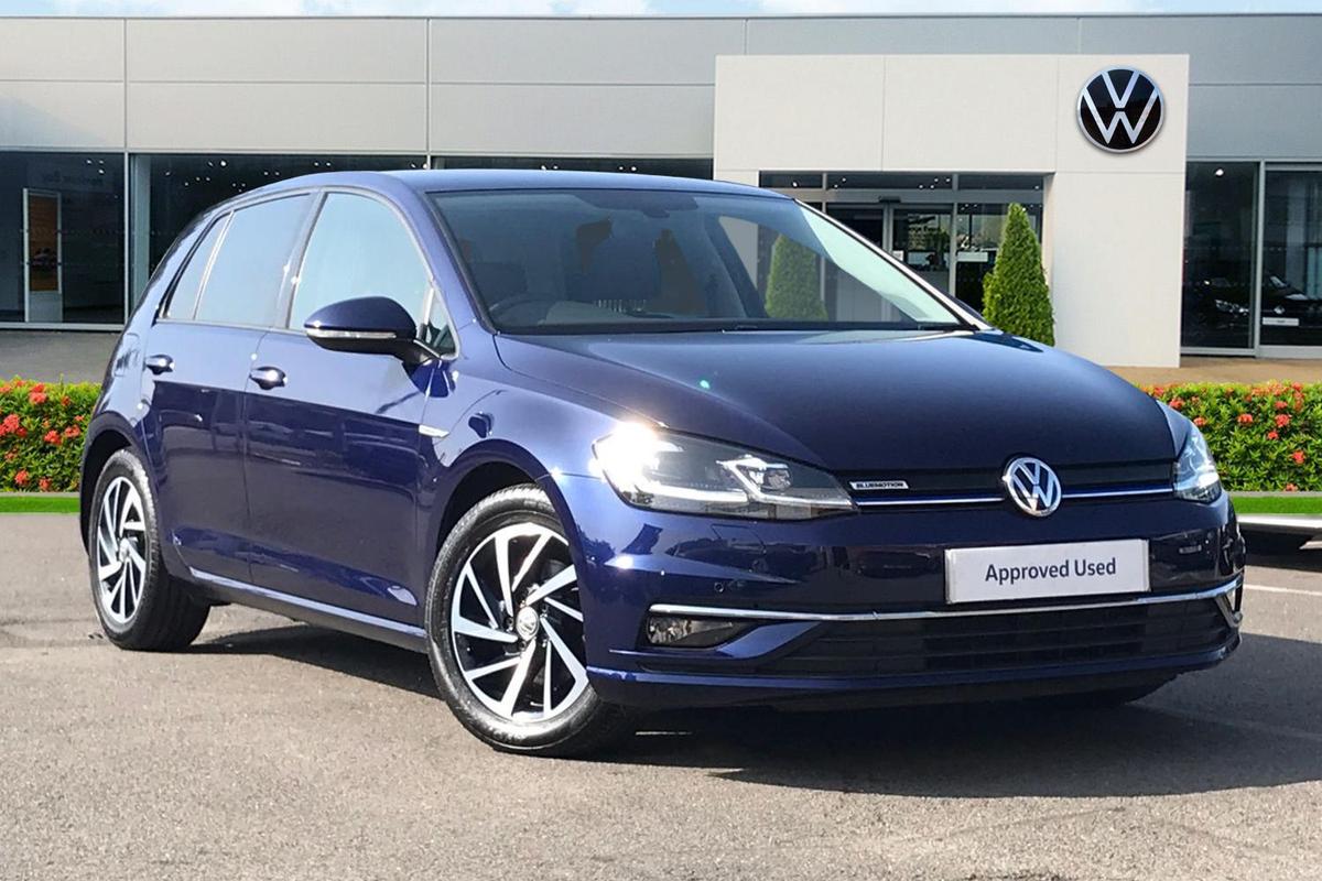 Main listing image - Volkswagen Golf