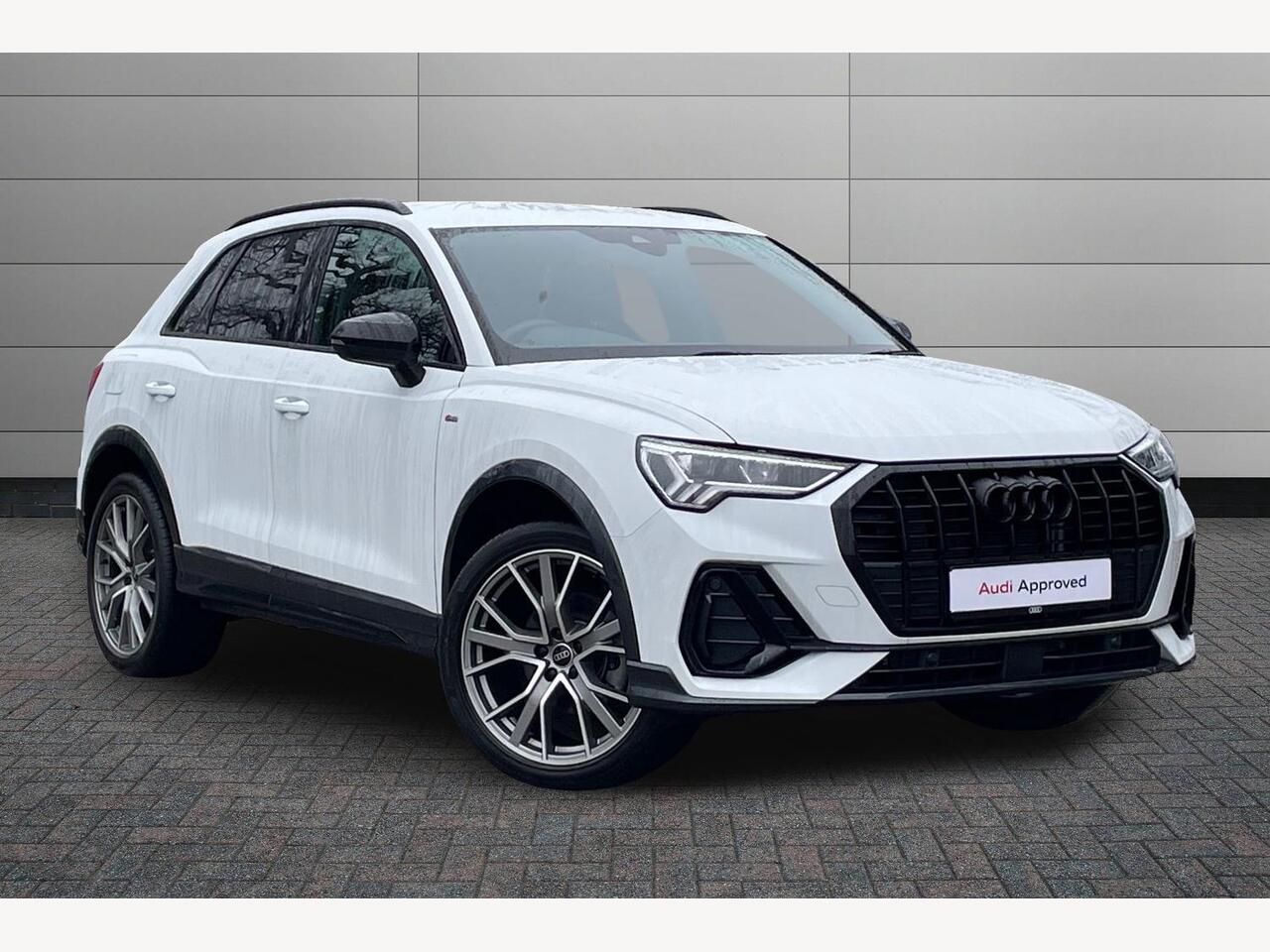 Main listing image - Audi Q3