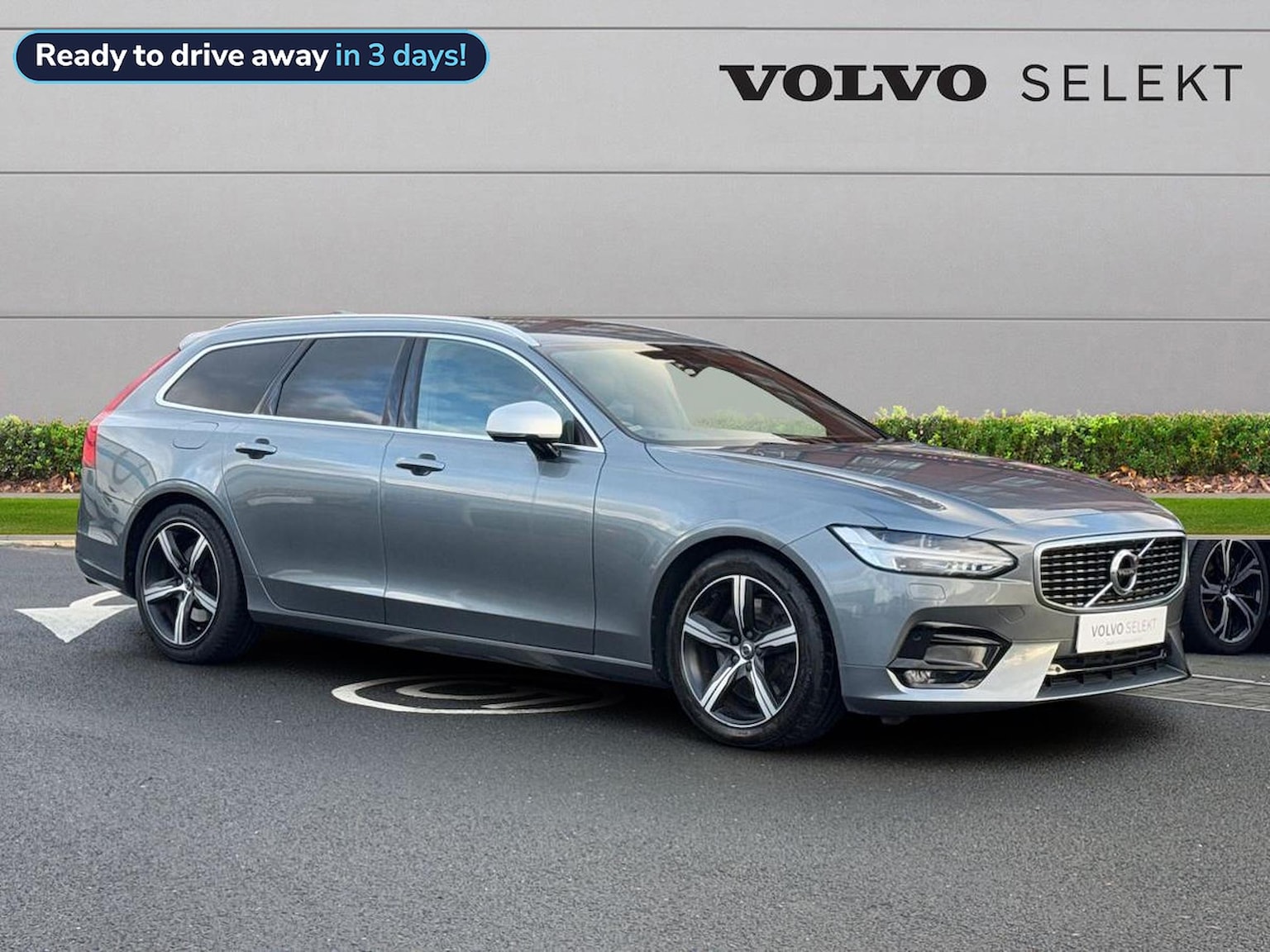 Main listing image - Volvo V90